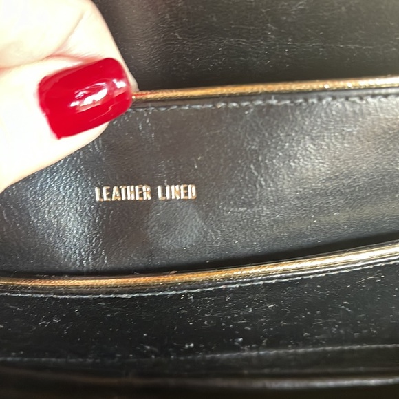 Vintage black leather Pocketbook, with a metal clasp and a built-in wallet. - Picture 8 of 8